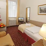 Romania 3*
