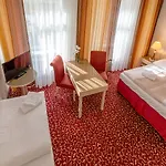 Romania 3*