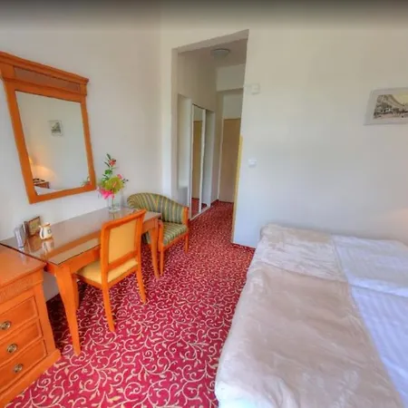 Romania 3*