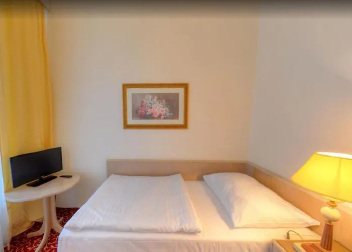 Romania 3* Karlovy Vary